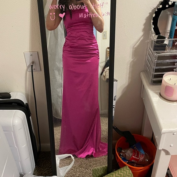 Elegant Strapless Pink prom dress! - Picture 3 of 3